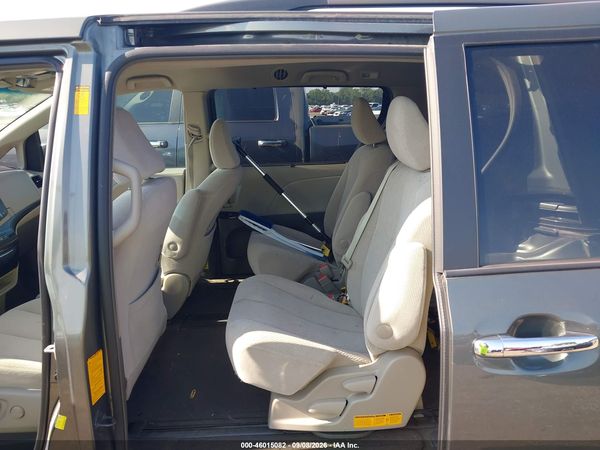 2013 TOYOTA SIENNA LE V6 8 PASSENGER