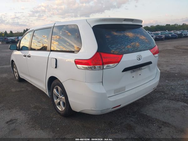 2013 TOYOTA SIENNA L V6 7 PASSENGER — I3