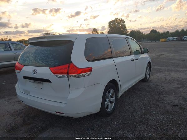 2013 TOYOTA SIENNA L V6 7 PASSENGER — I4