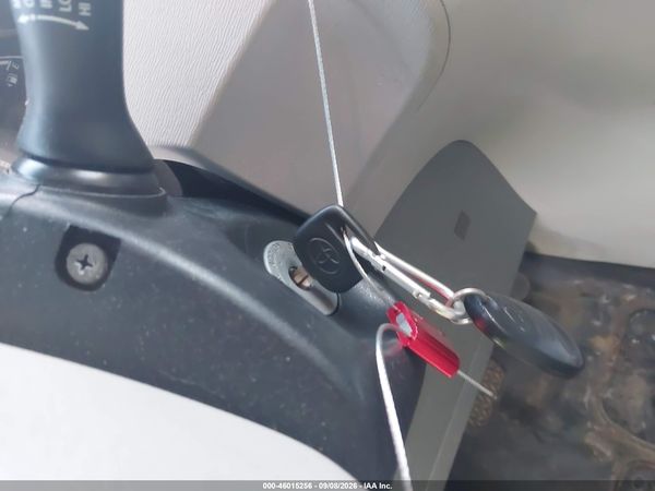 2013 TOYOTA SIENNA L V6 7 PASSENGER — I11