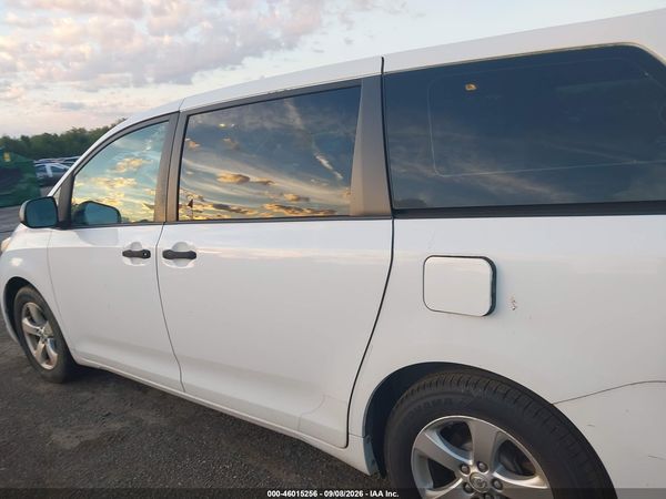 2013 TOYOTA SIENNA L V6 7 PASSENGER — I117