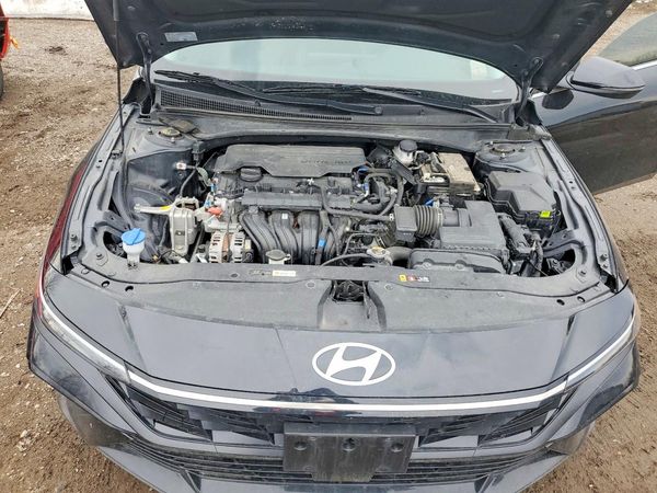 2024 HYUNDAI ELANTRA LU — Engine bay