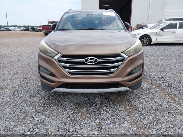 2017 HYUNDAI TUCSON LIMITED — I6