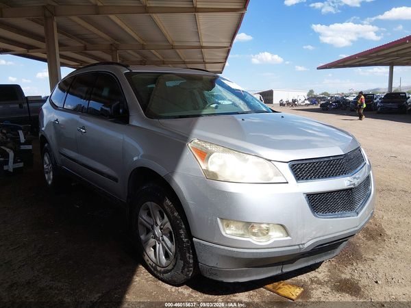 2012 CHEVROLET TRAVERSE LS — I1