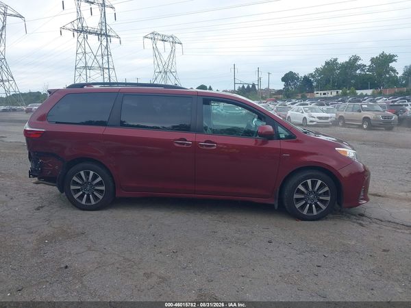 2018 TOYOTA SIENNA — I116