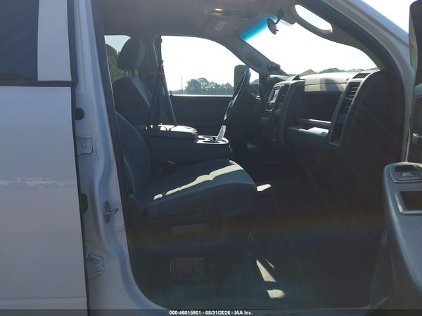 2017 RAM 3500 TRADESMAN  4X4 8' BOX