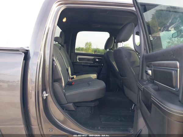 2022 RAM 1500 CLASSIC SLT — I8