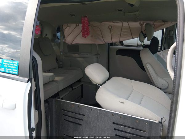 2015 DODGE GRAND CARAVAN SE — I8
