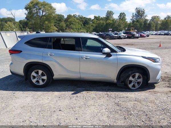 2022 TOYOTA HIGHLANDER LE — I116