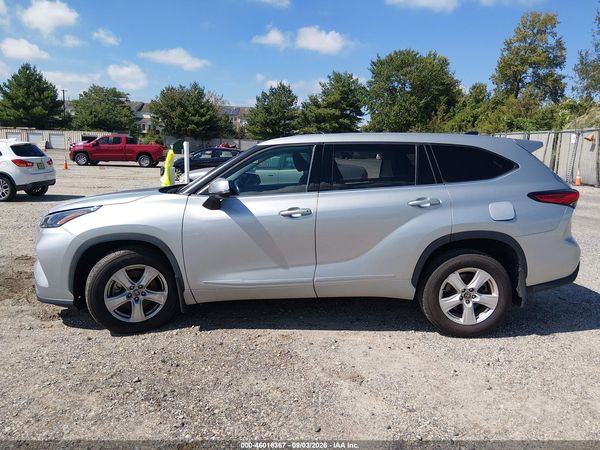 2022 TOYOTA HIGHLANDER LE — I117