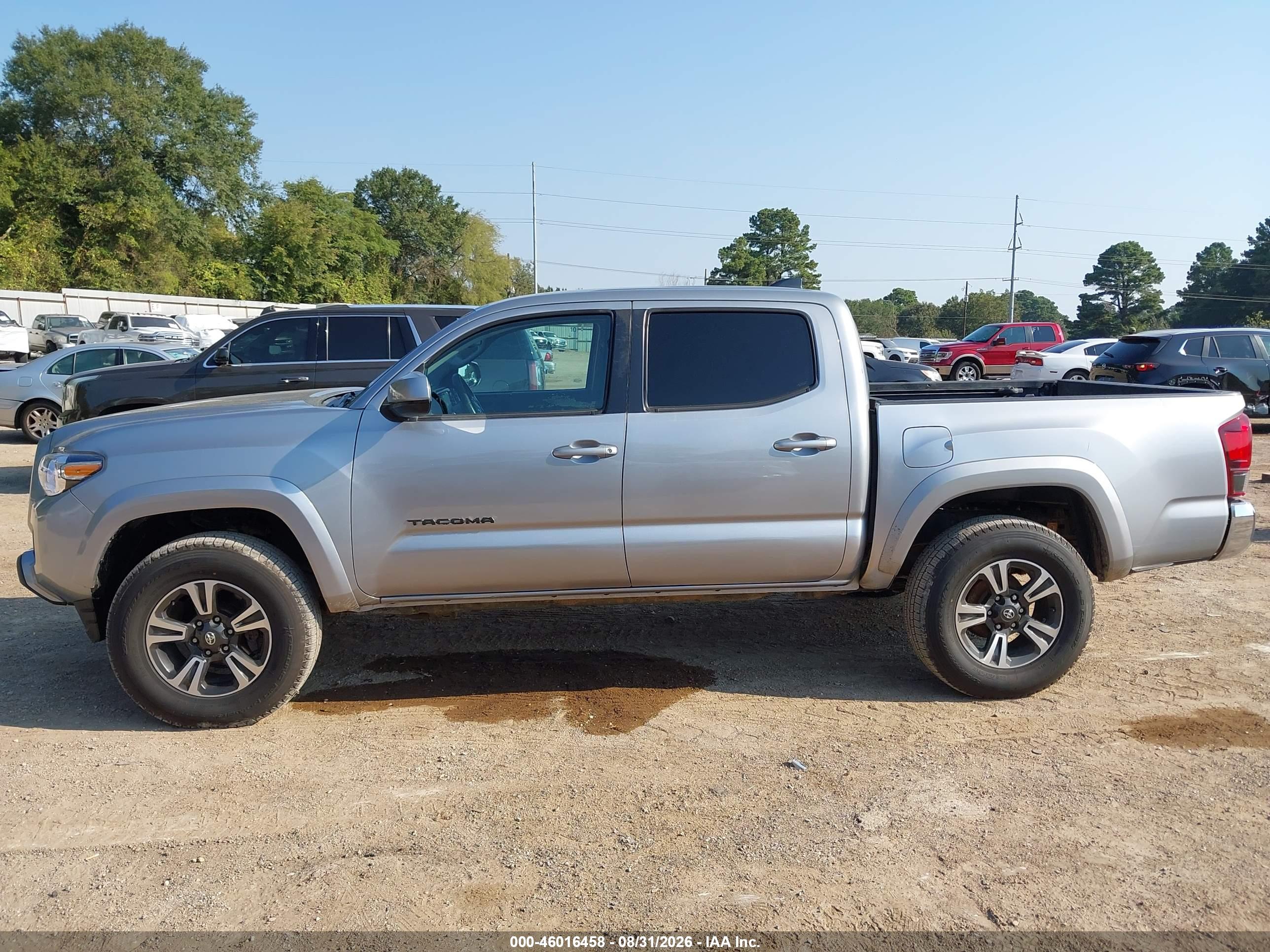 2020 TOYOTA TACOMA SR5 V6