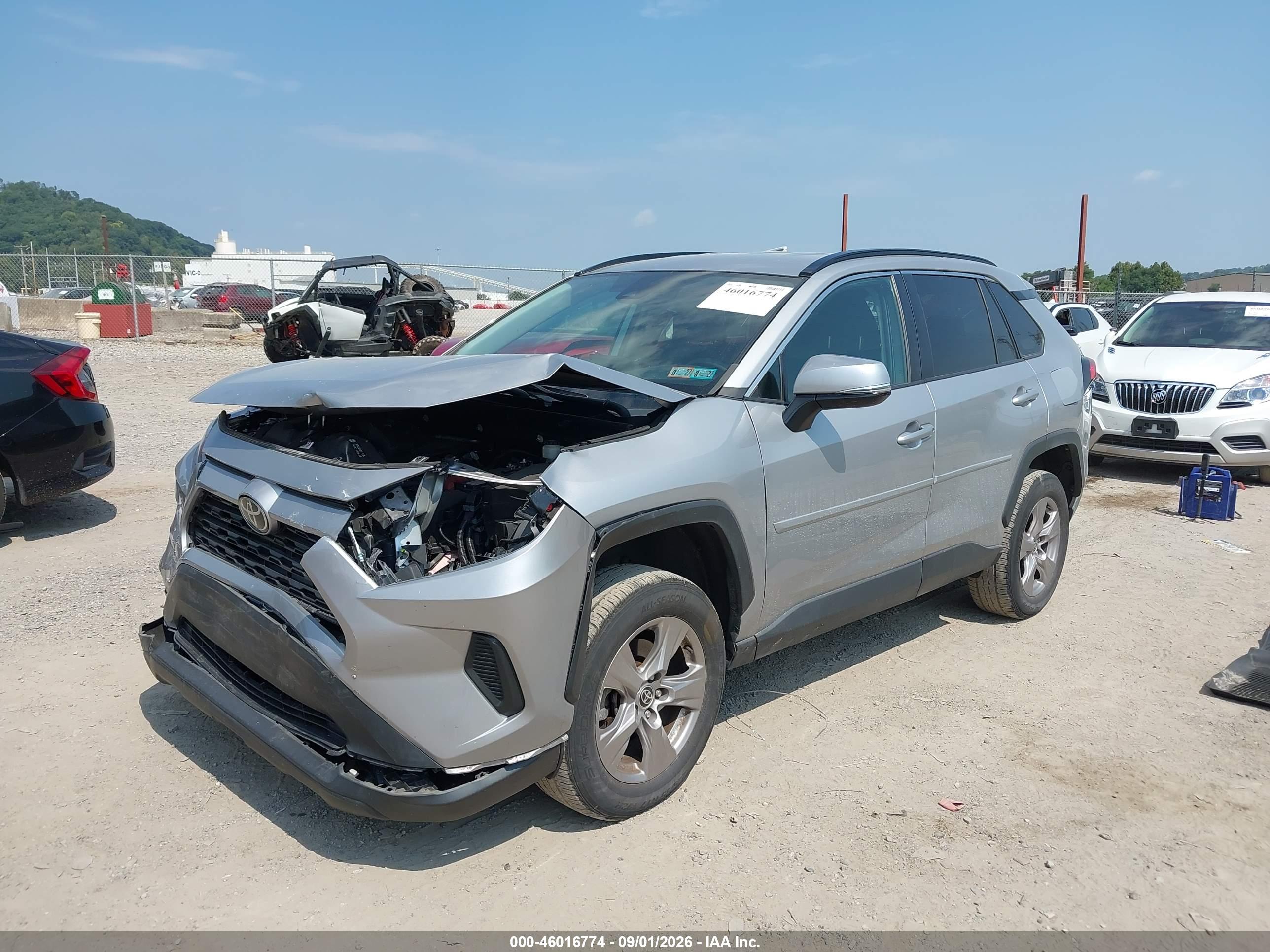 2022 TOYOTA RAV4 XLE — I2