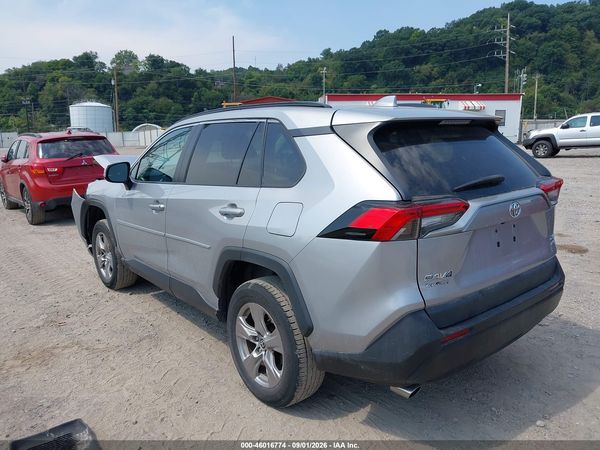 2022 TOYOTA RAV4 XLE — I3