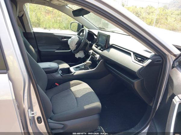 2022 TOYOTA RAV4 XLE — I5