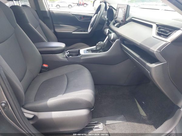 2019 TOYOTA RAV4 LE — I5