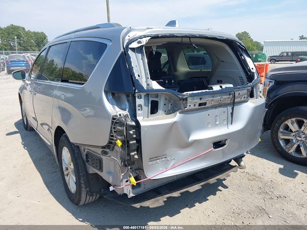 2018 CHRYSLER PACIFICA TOURING L — I6