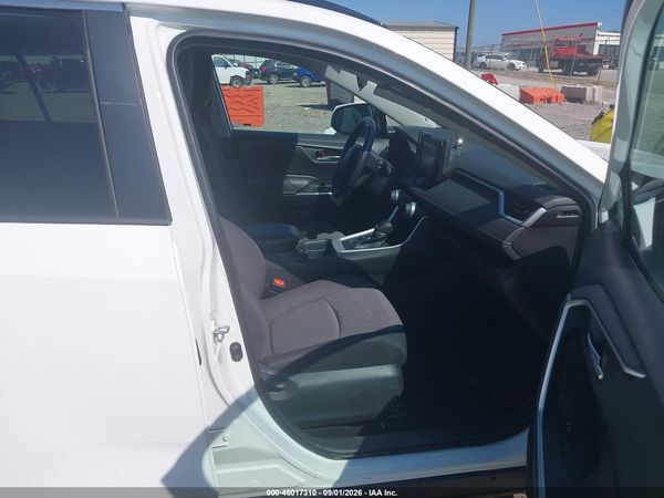 2021 TOYOTA RAV4 XLE — I5