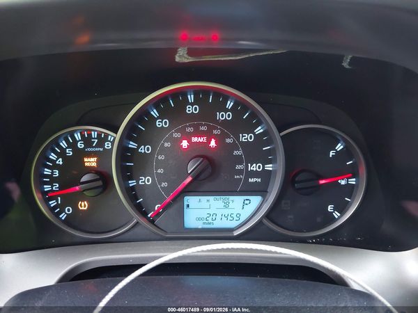 2016 TOYOTA RAV4 LE — I7