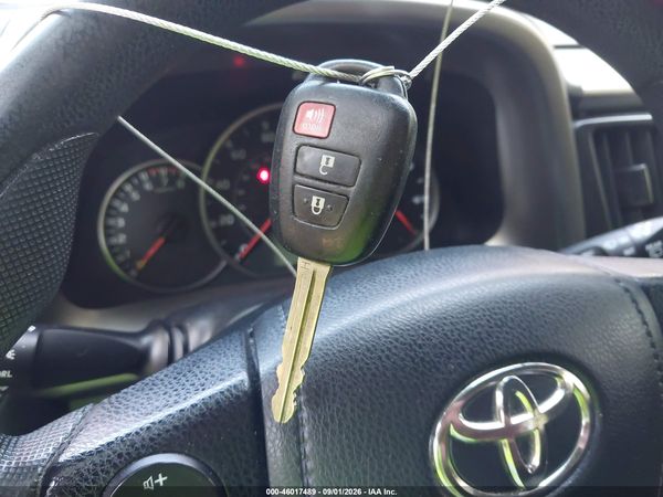 2016 TOYOTA RAV4 LE — I11