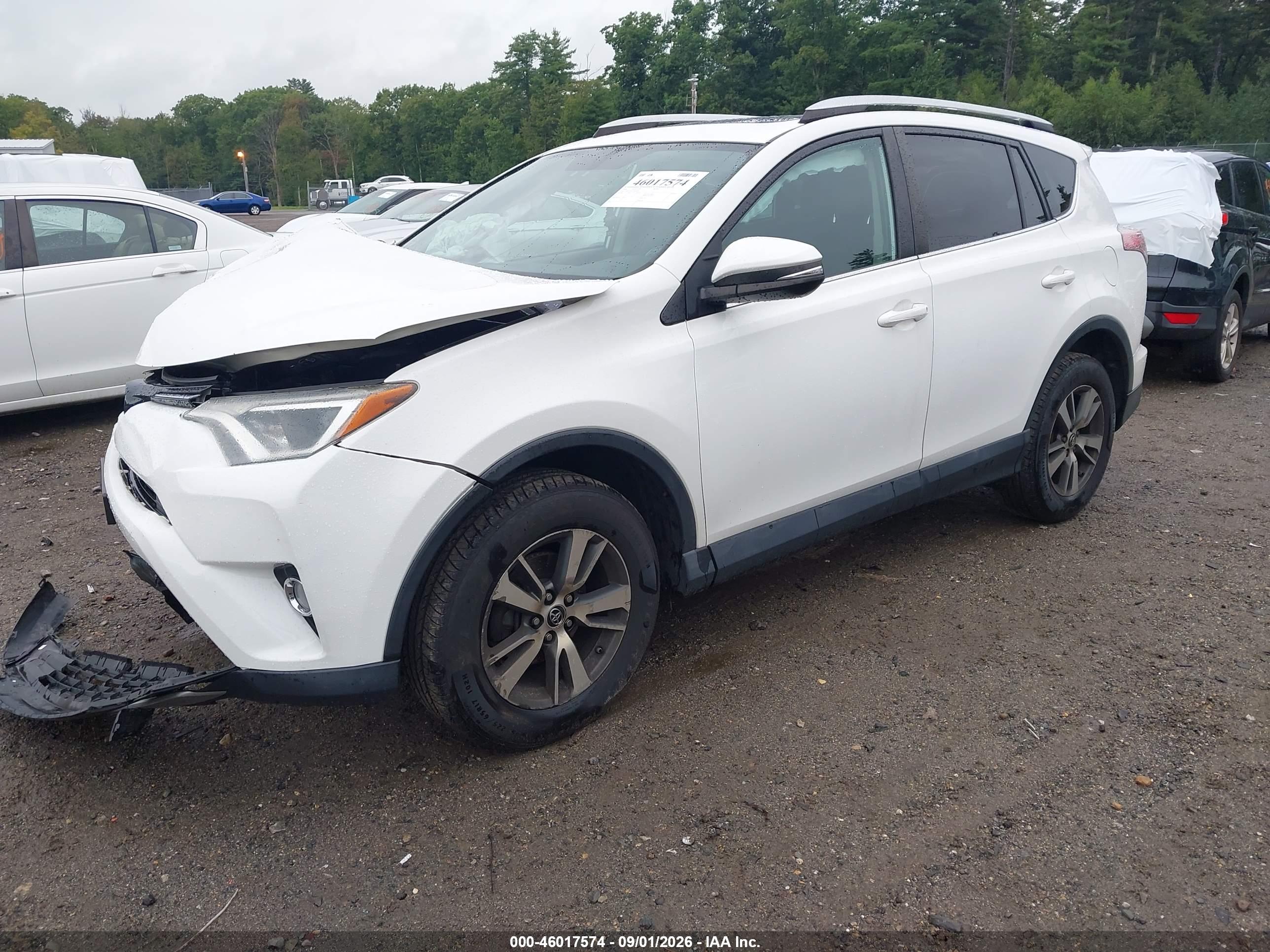 2016 TOYOTA RAV4 XLE — I2
