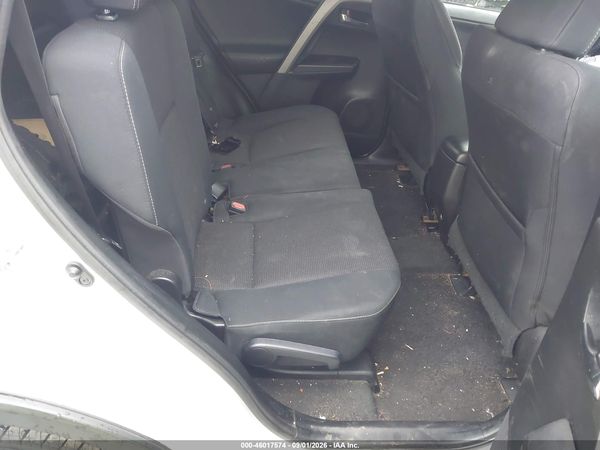 2016 TOYOTA RAV4 XLE — I8