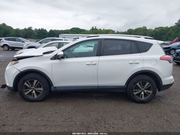 2016 TOYOTA RAV4 XLE — I117