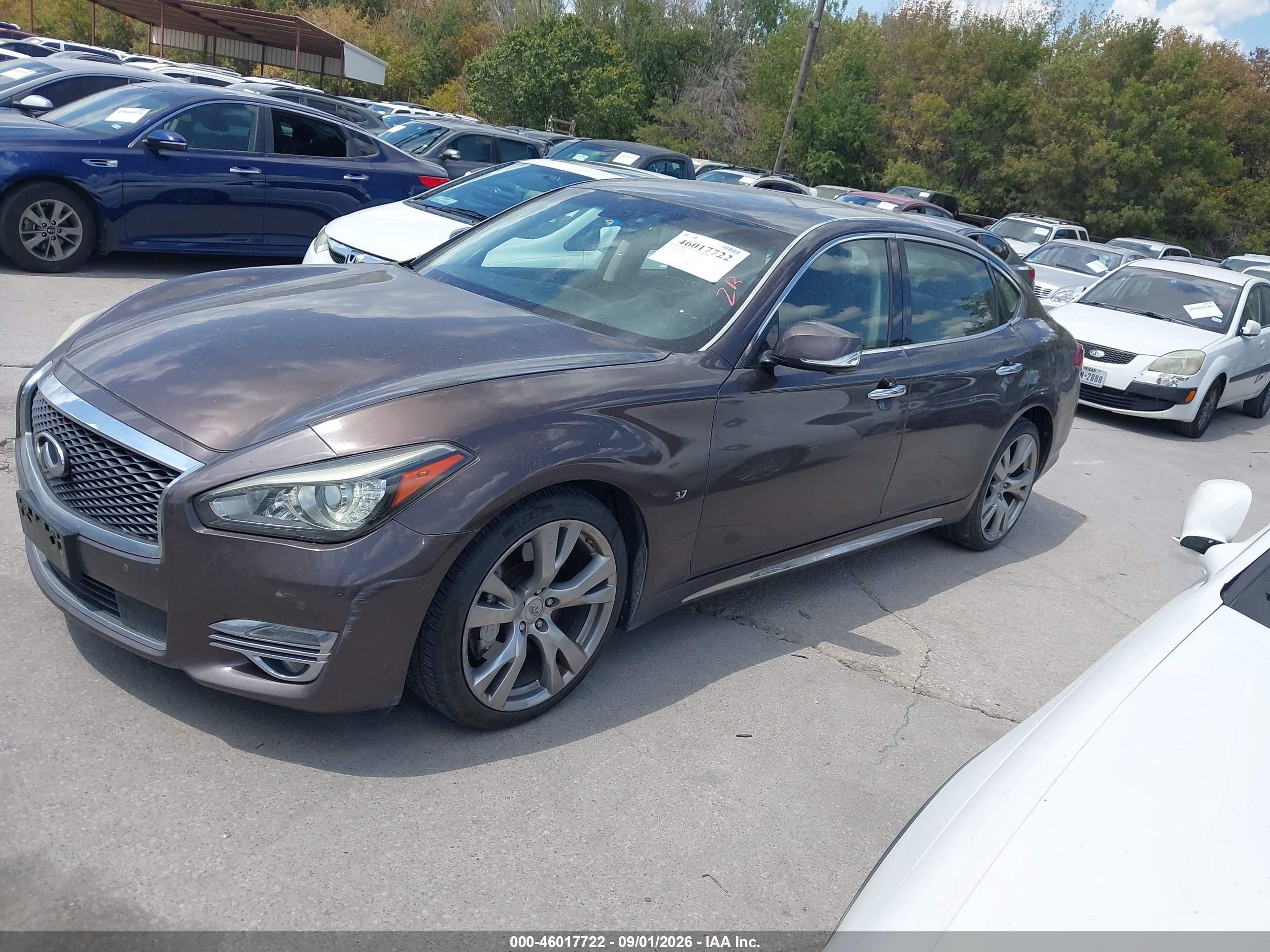 2017 INFINITI Q70L 3.7 — I2