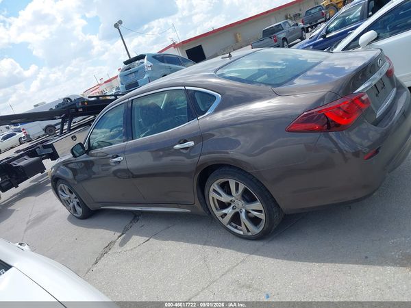 2017 INFINITI Q70L 3.7 — I117