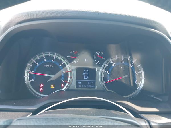 2016 TOYOTA 4RUNNER SR5 — I7