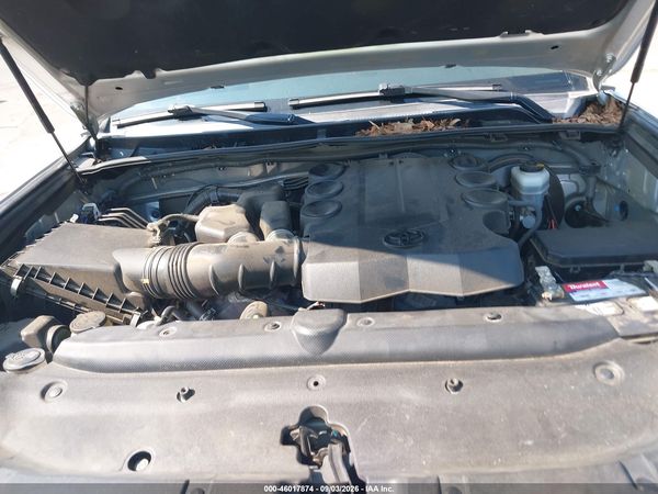 2016 TOYOTA 4RUNNER SR5 — I10