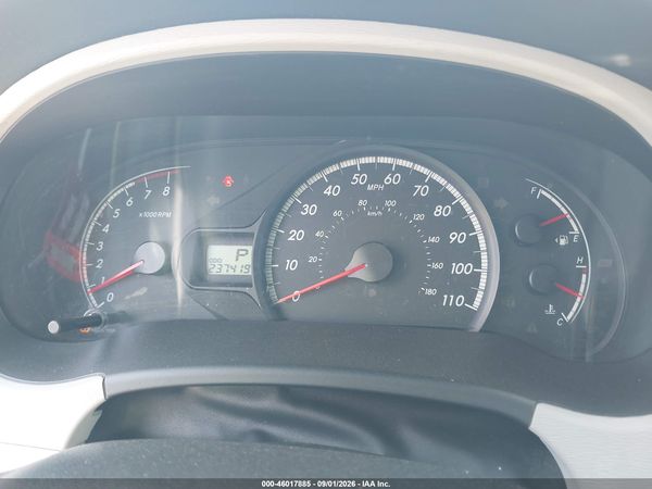 2013 TOYOTA SIENNA LE V6 8 PASSENGER — I7