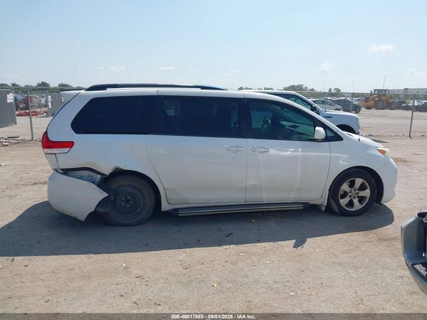 2013 TOYOTA SIENNA LE V6 8 PASSENGER — I116