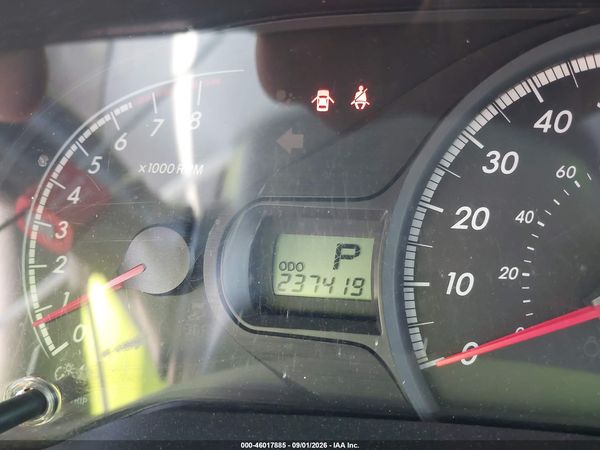 2013 TOYOTA SIENNA LE V6 8 PASSENGER — I118