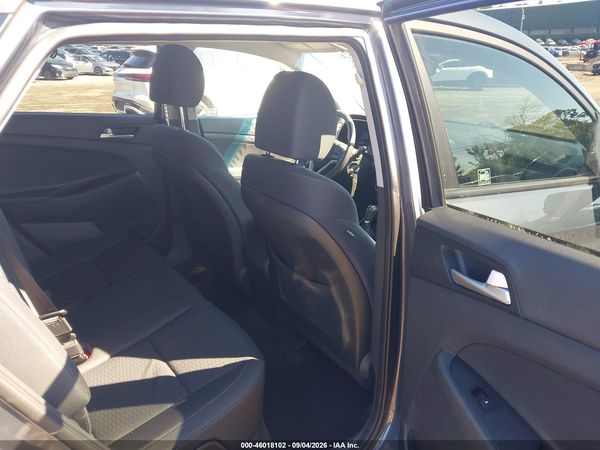2019 HYUNDAI TUCSON SE — I8