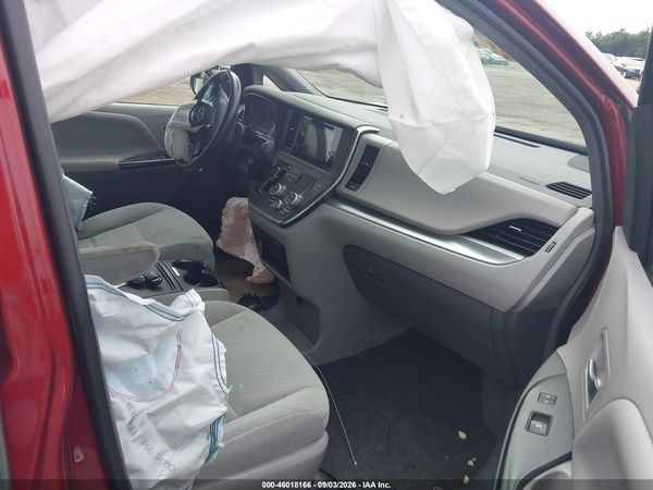 2017 TOYOTA SIENNA LE 8 PASSENGER — I5