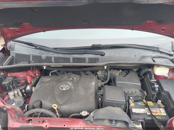 2017 TOYOTA SIENNA LE 8 PASSENGER — I10