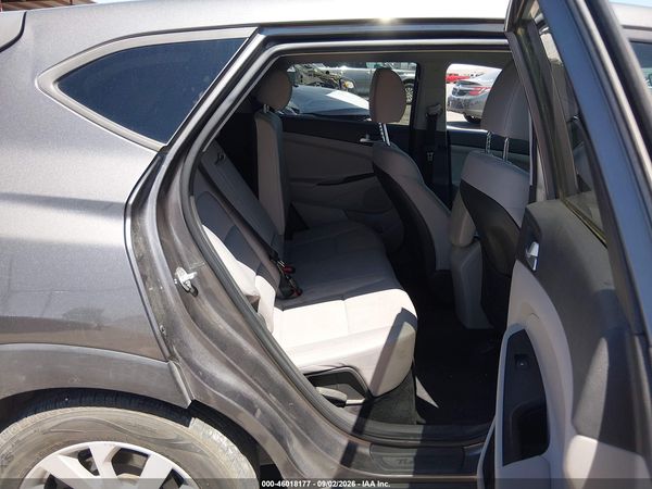 2020 HYUNDAI TUCSON SE — I8
