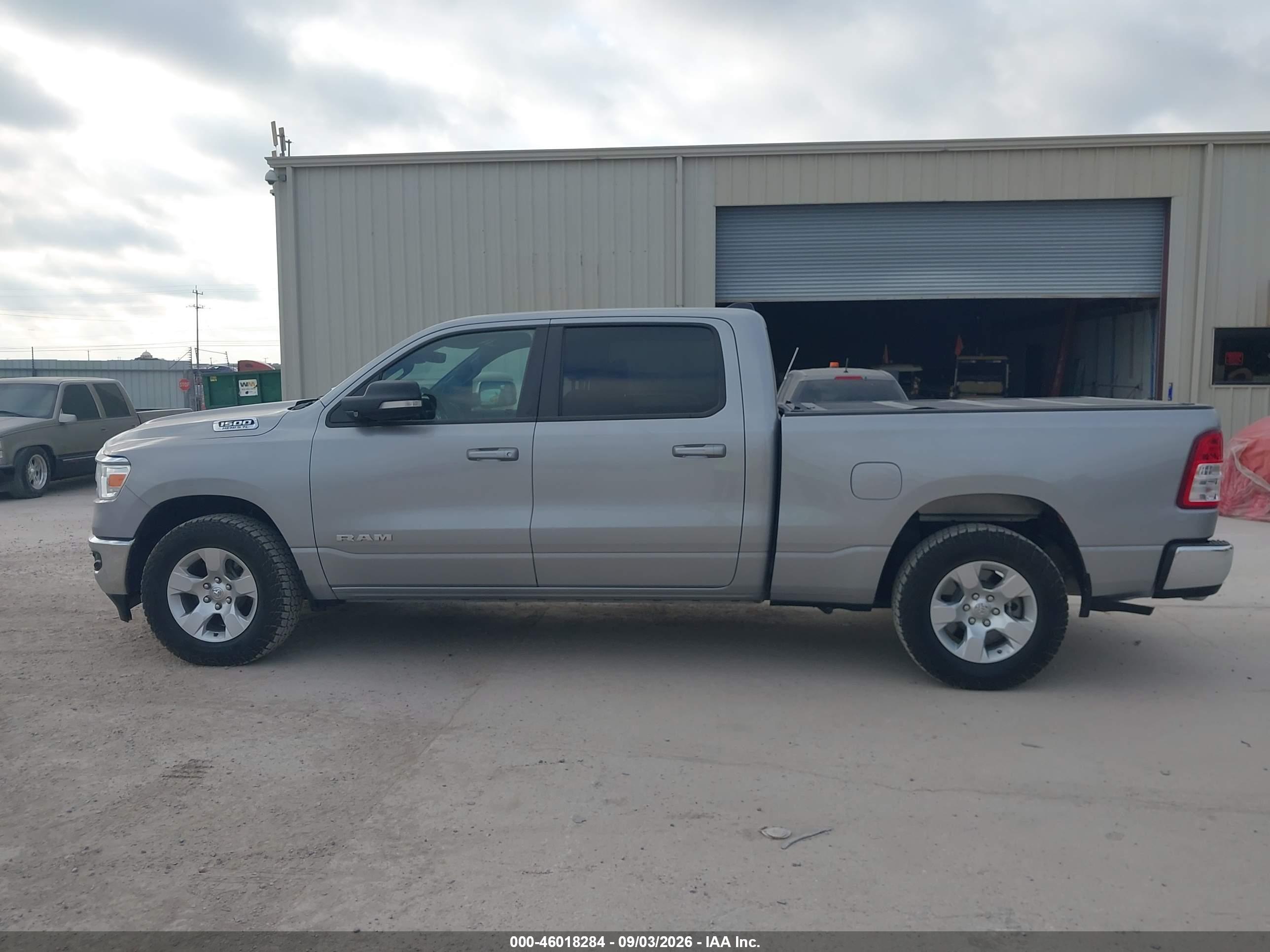 2022 RAM 1500 BIG HORN  4X4 6'4 BOX