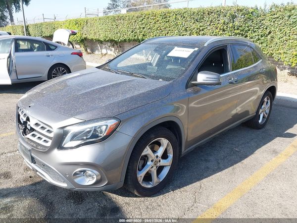 2018 MERCEDES-BENZ GLA 250 — I2