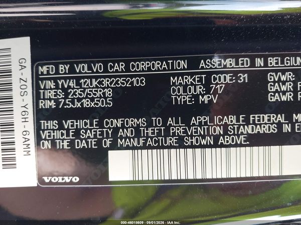 2024 VOLVO XC40
