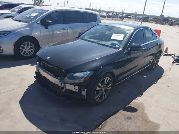 2017 MERCEDES-BENZ C 300 — I2