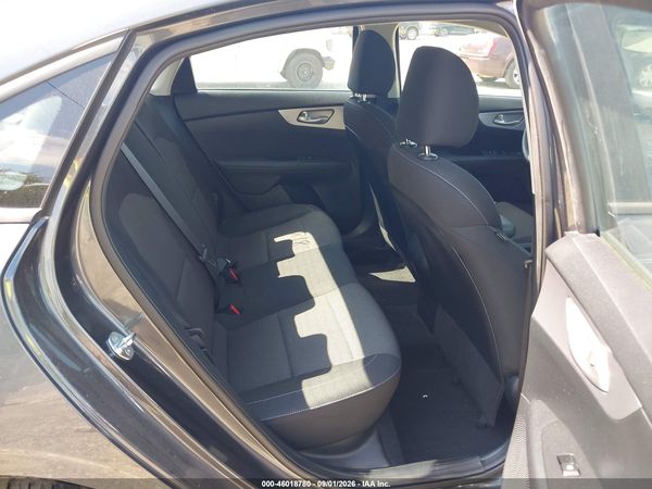 2024 KIA FORTE LXS — I8