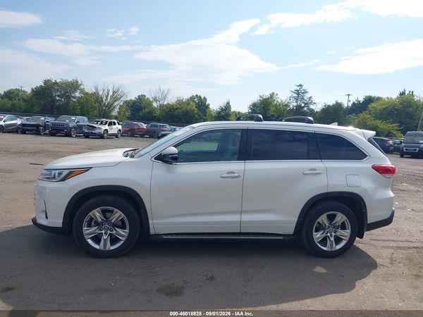 2018 TOYOTA HIGHLANDER LIMITED — I117