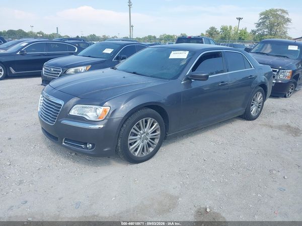 2014 CHRYSLER 300 — I2