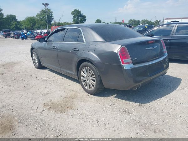 2014 CHRYSLER 300 — I3