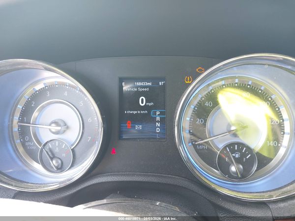 2014 CHRYSLER 300 — I7