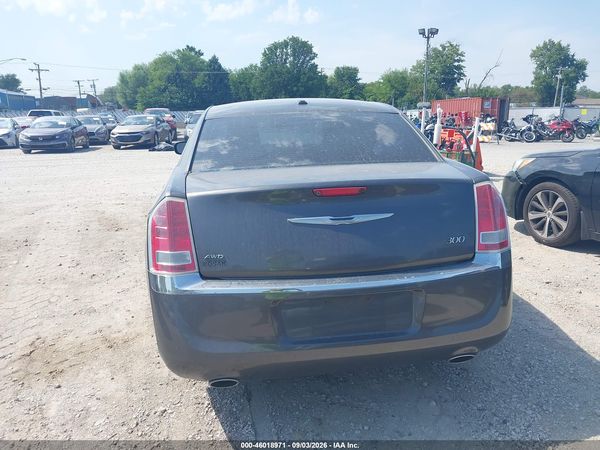 2014 CHRYSLER 300 — I119