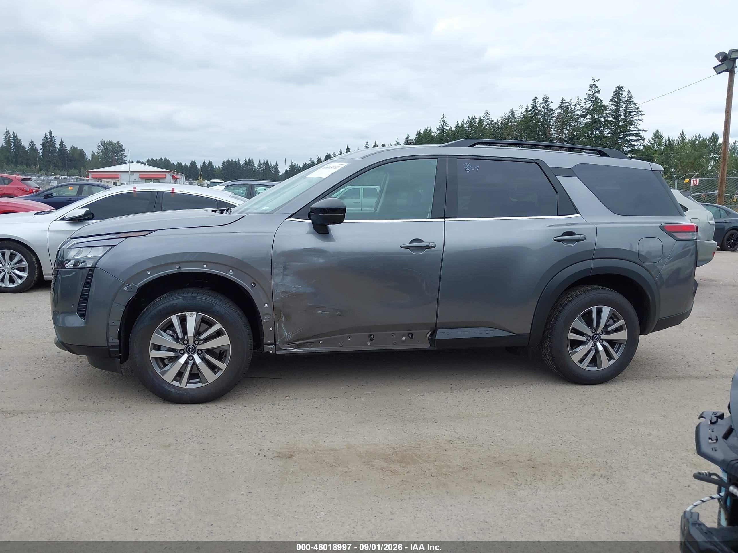 2026 NISSAN PATHFINDER SL