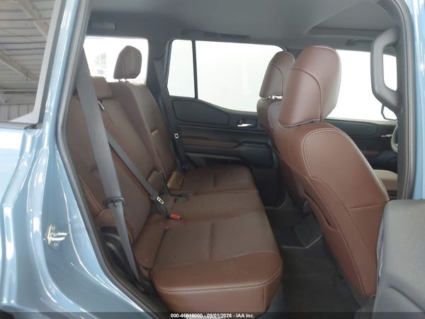 2026 TOYOTA LAND CRUISER — I8