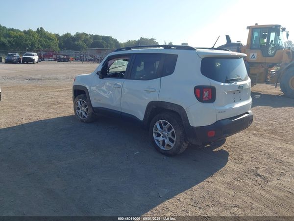 2017 JEEP RENEGADE LATITUDE 4X4 — I3